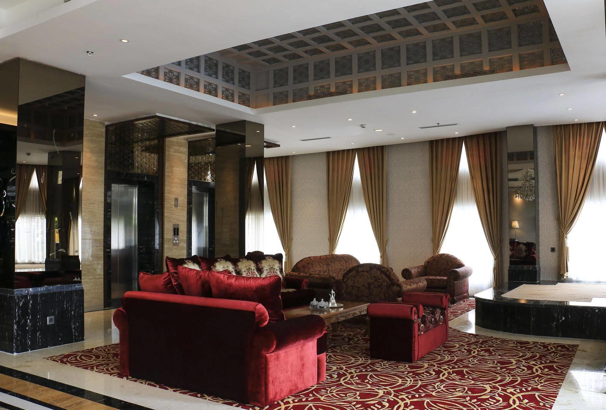 ซินนามอน โฮเต็ล บูทิก ซาเรียะห์ Hotel Tutugan ภายนอก รูปภาพ