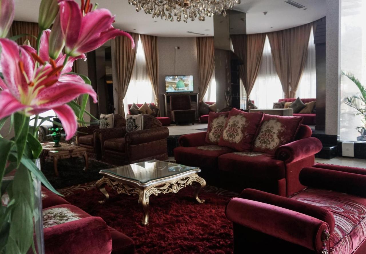 ซินนามอน โฮเต็ล บูทิก ซาเรียะห์ Hotel Tutugan ภายนอก รูปภาพ